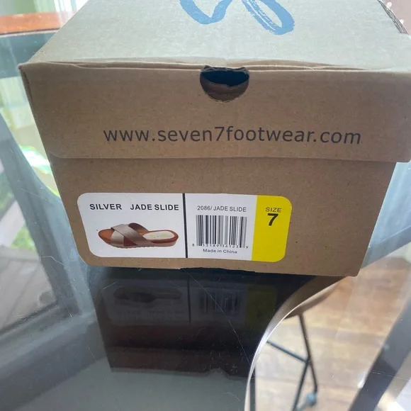 Comfort Slides - Picture 4 of 5